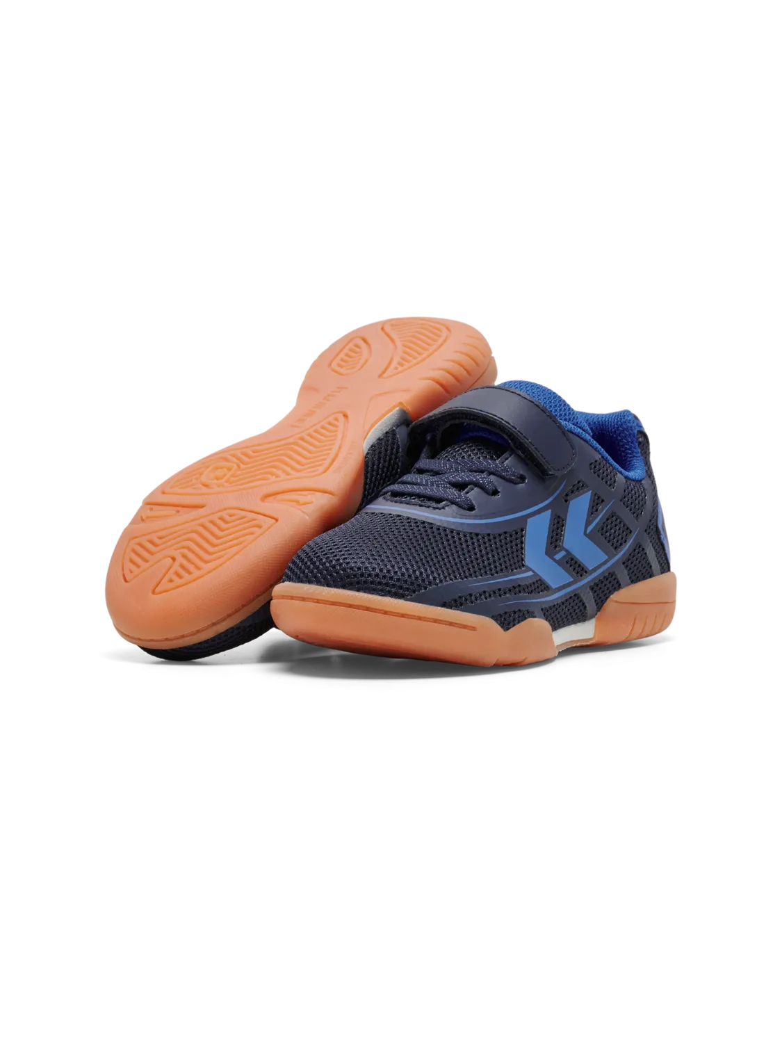 Indoor shoes