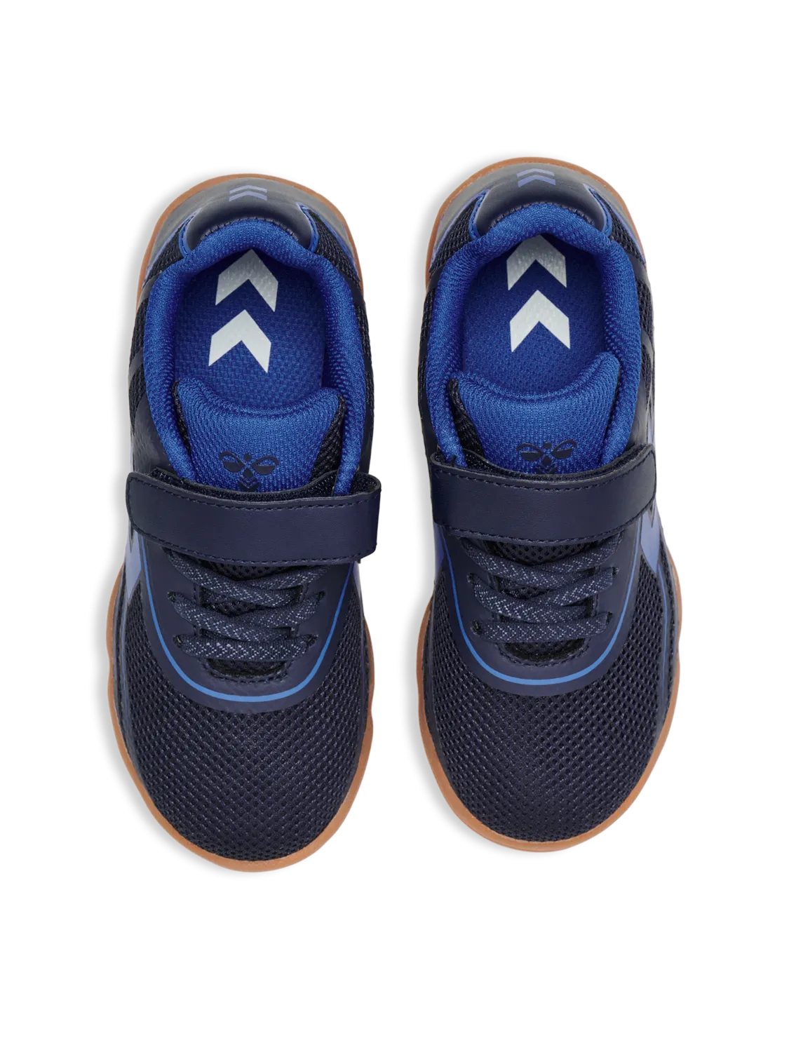 Indoor shoes