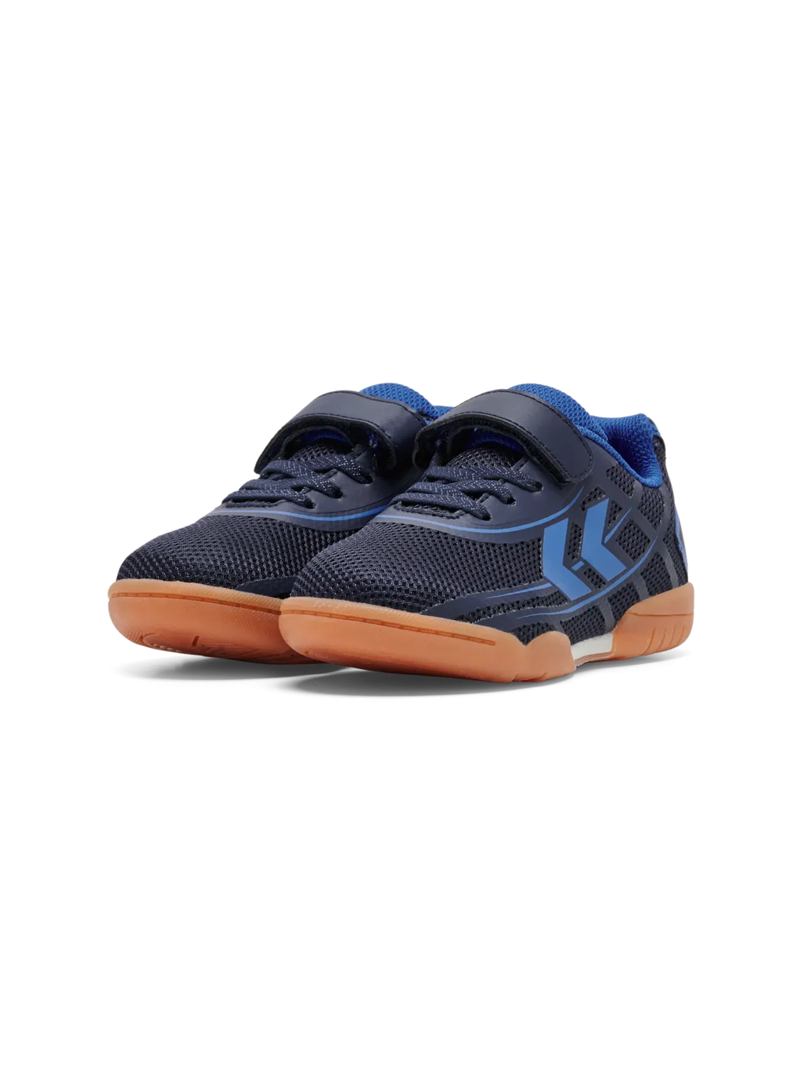 Indoor shoes