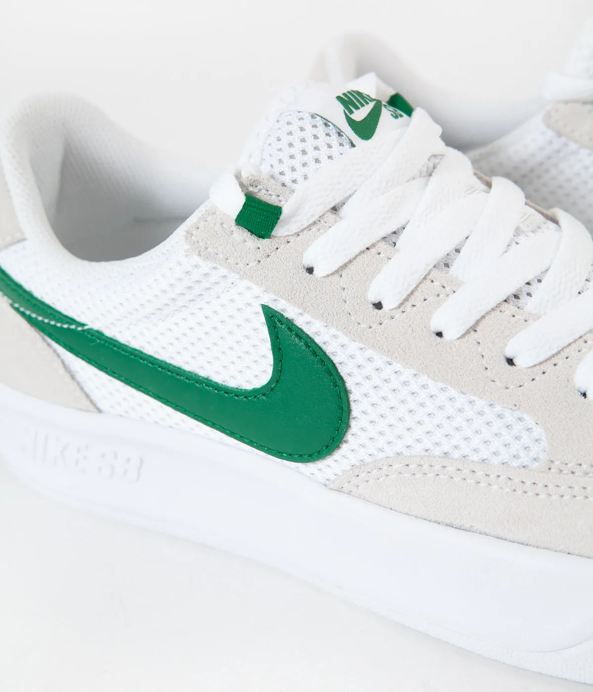 Nike SB Adversary Shoes - White / Pine Green - White - White