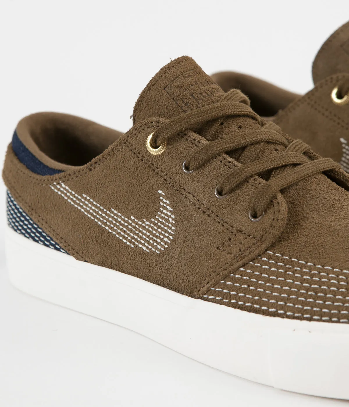 Nike SB Janoski RM Premium Shoes - Yukon Brown / Sail - Mystic Navy